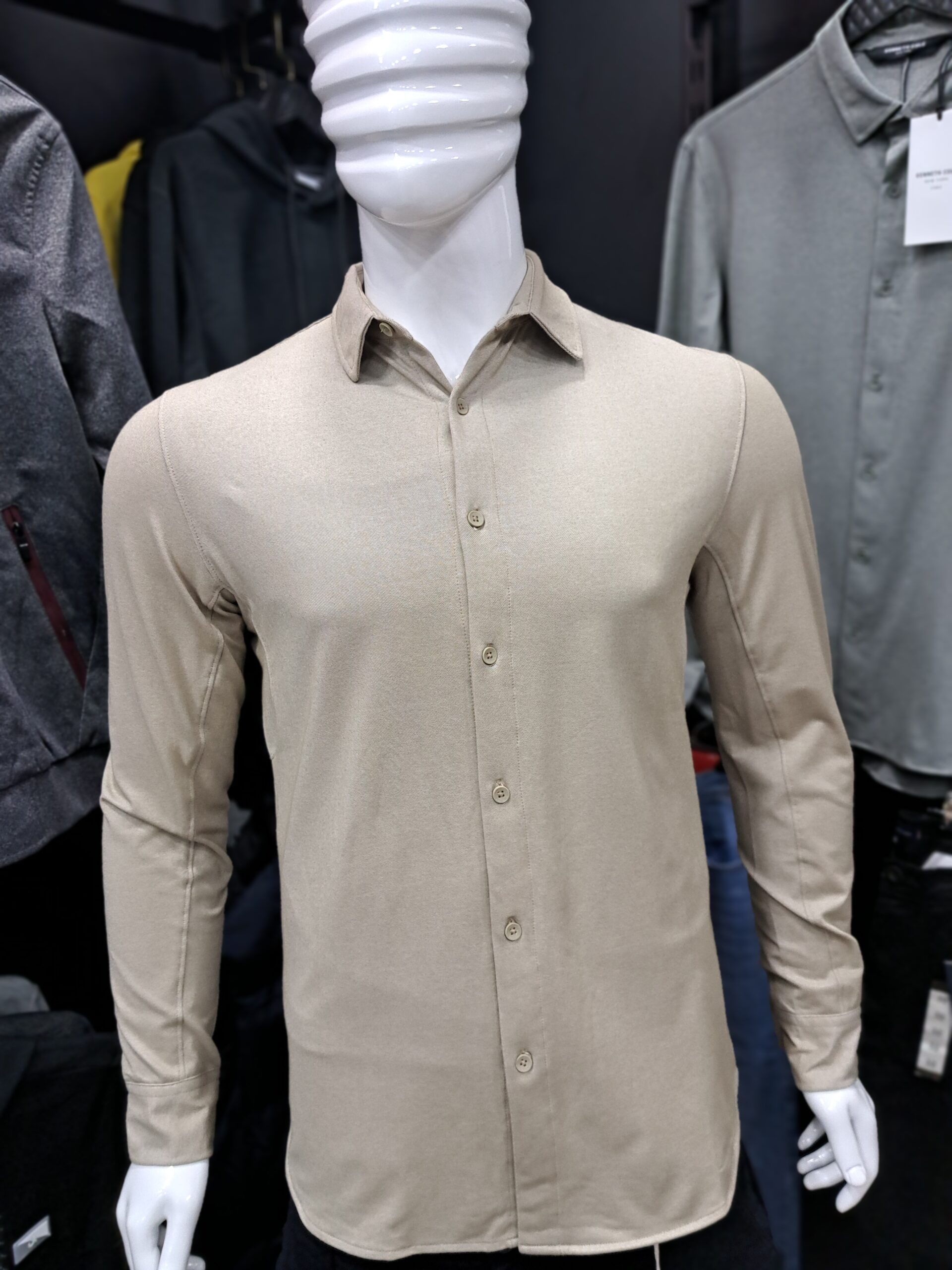 20250222_172905 Kenneth Cole Chemise