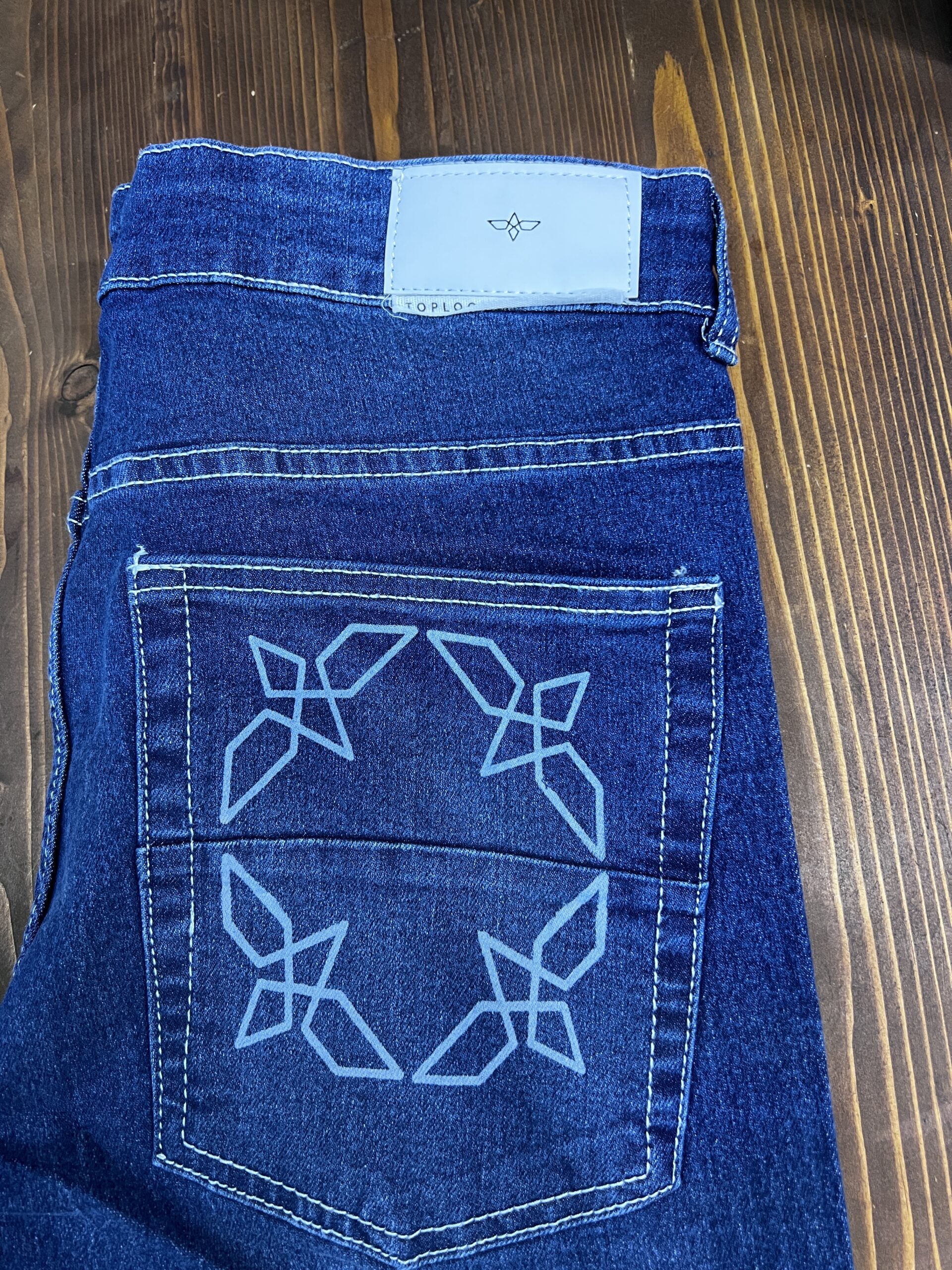 HUGO BOSS تريكو الجزائر Algerie