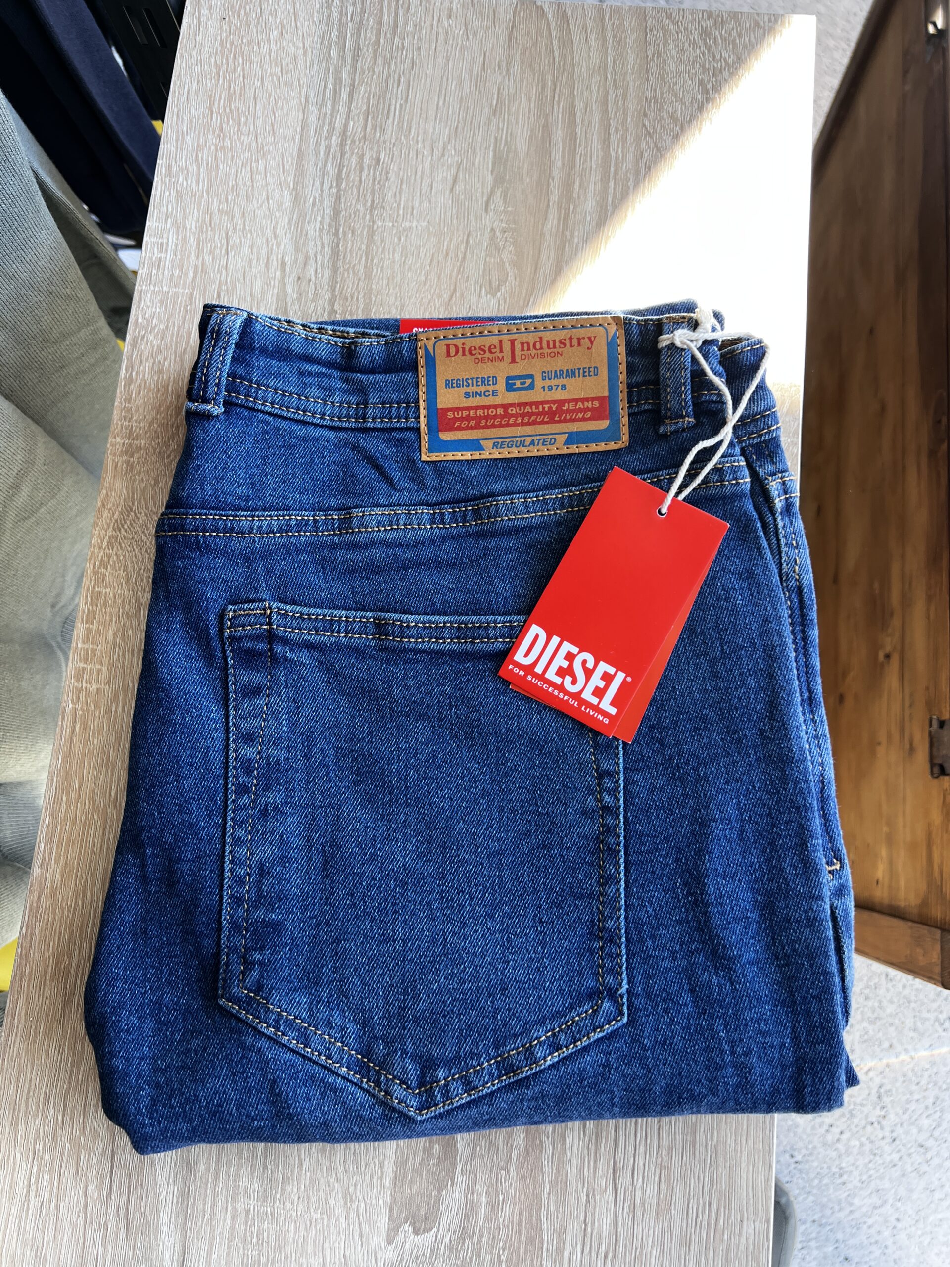 HUGO BOSS تريكو الجزائر Algerie