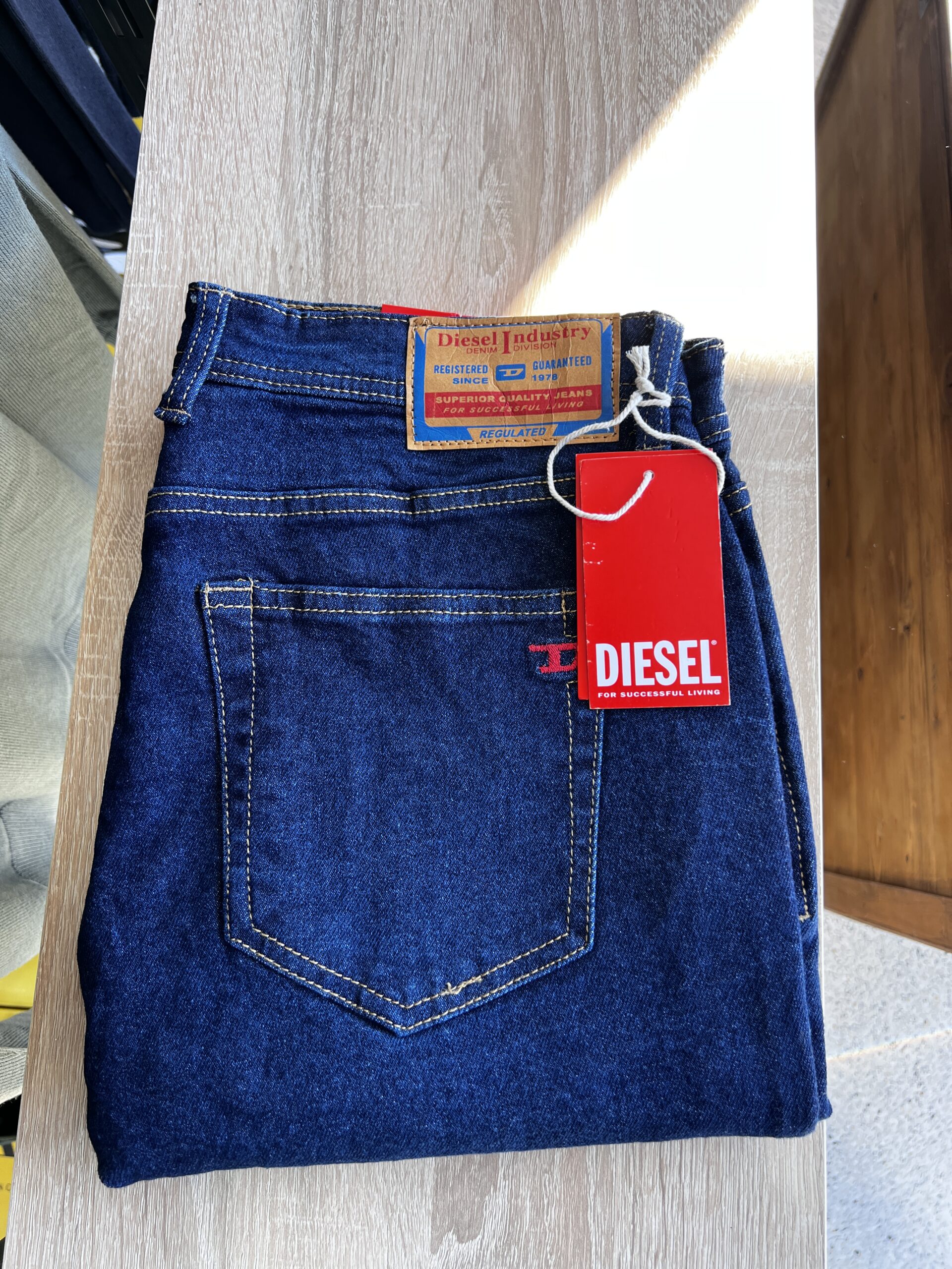 HUGO BOSS تريكو الجزائر Algerie